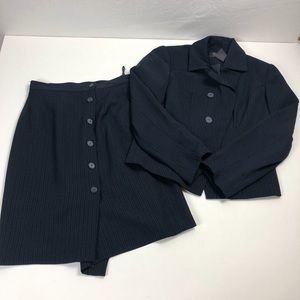 Clio |‎ Two Piece Suit | Blazer and Skirt | Petite